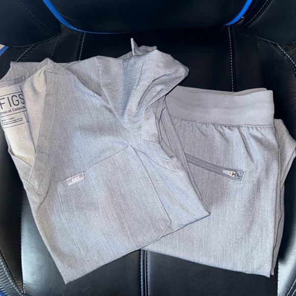 Figs scrub set - Picture 1 of 3